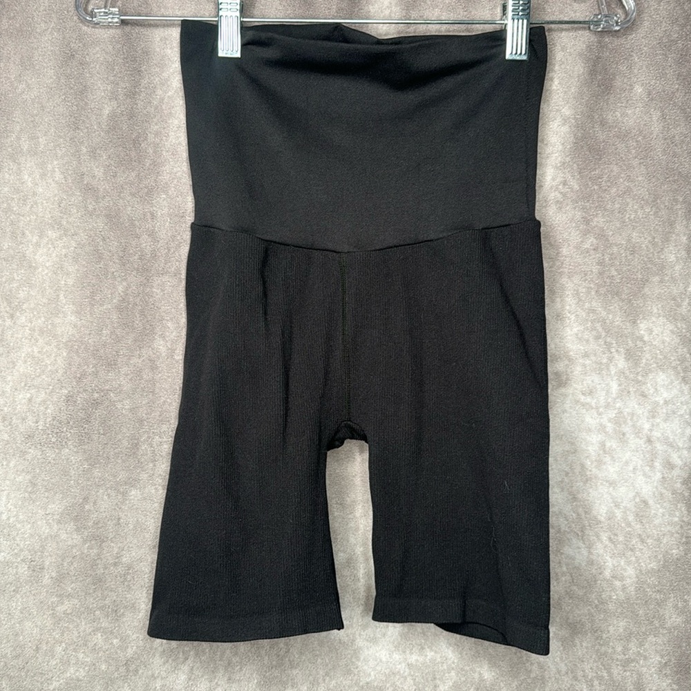 Ingrid & Isabel Bike Shorts Small